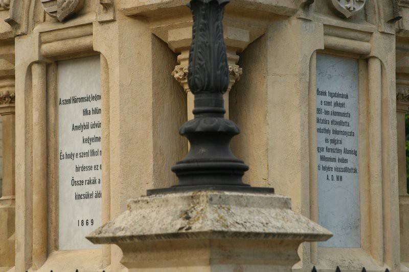 Szentháromság szobor